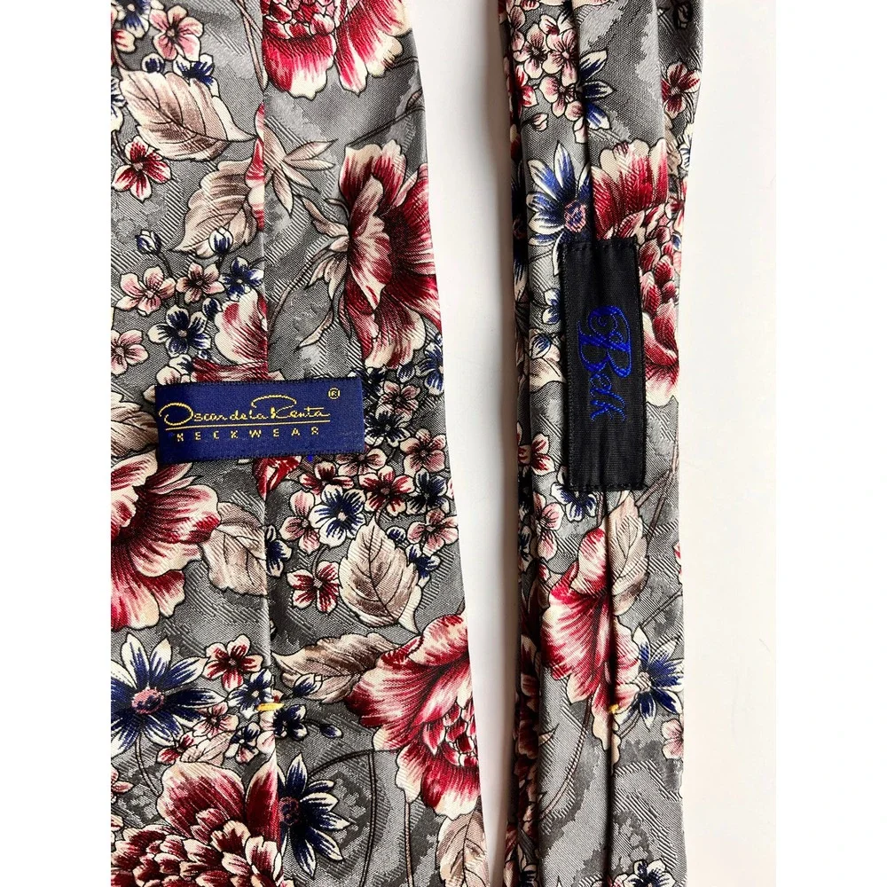 Oscar De La Renta‎ Men's Gray Metallic 100% Silk Tie Classic Necktie 56